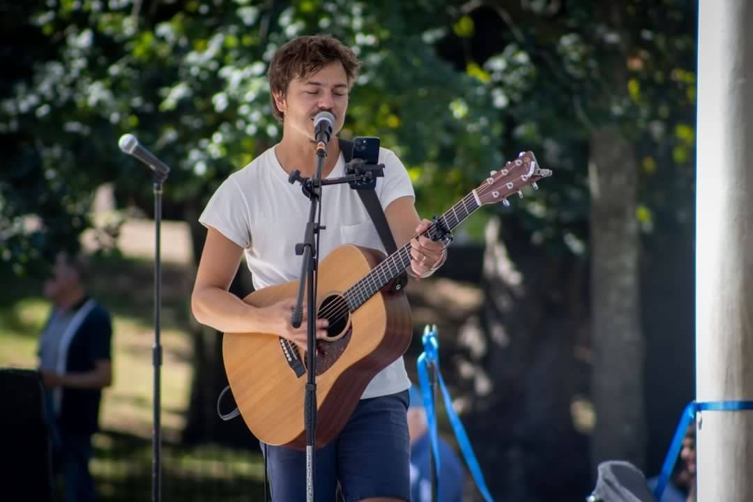 Live Music Fridays - Paul Hawksworth